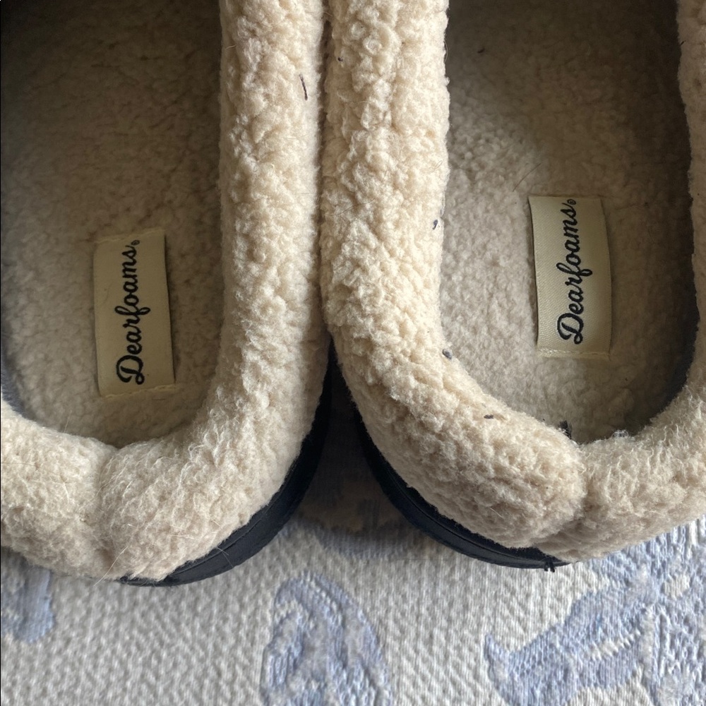 Dearforms Slippers size Large - Picture 2 of 6